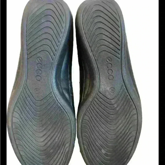 ECCO BUTTON STRAP BLACK LEATHER SLIP ONS HEELS PUMPS SHOES WOMENS SZ  7.5 EU 38 - Picture 4 of 5